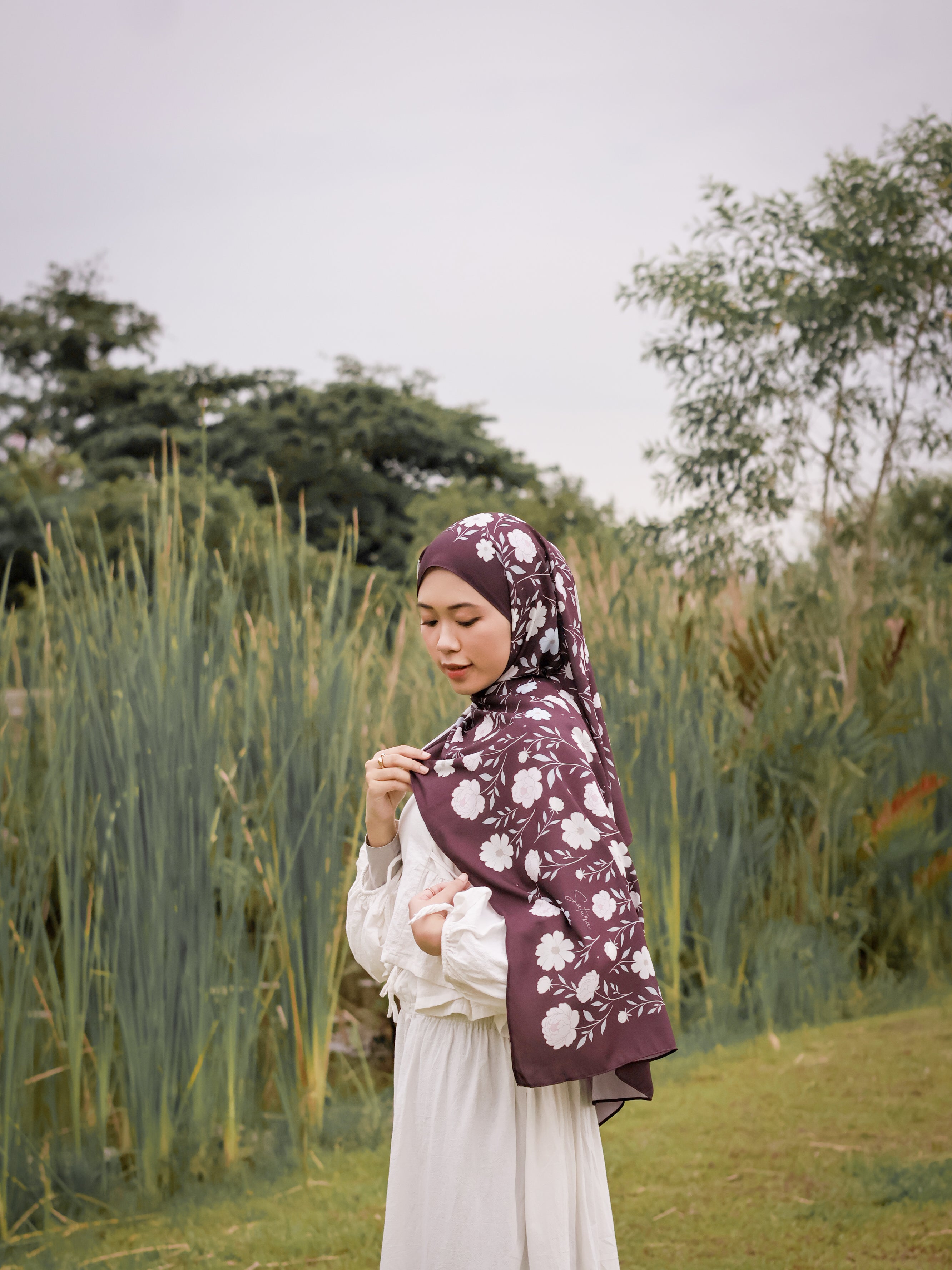 Widya - Maroon