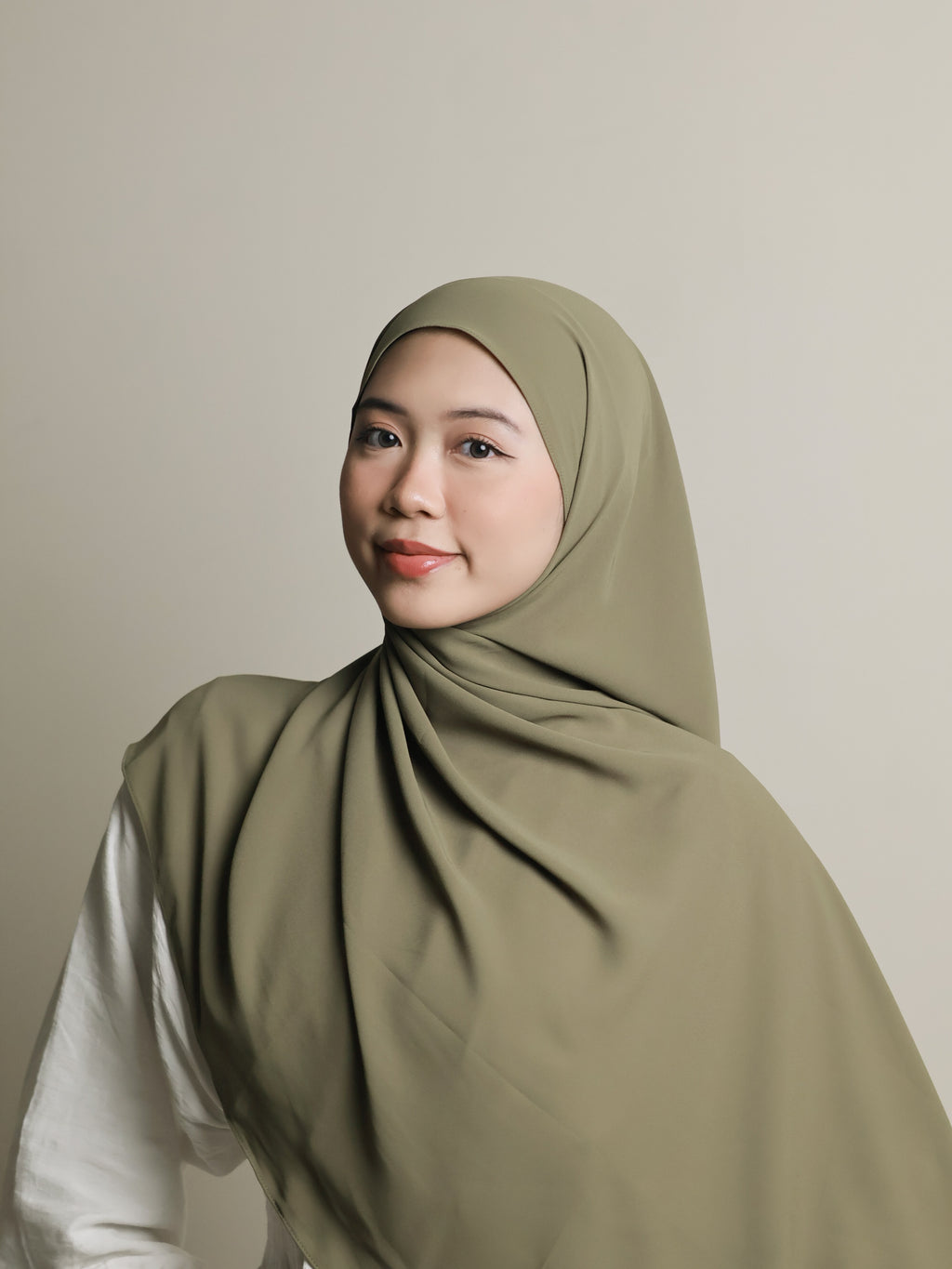 Signature Curved Pearl Chiffon Shawl (launching 01/10 hehe)