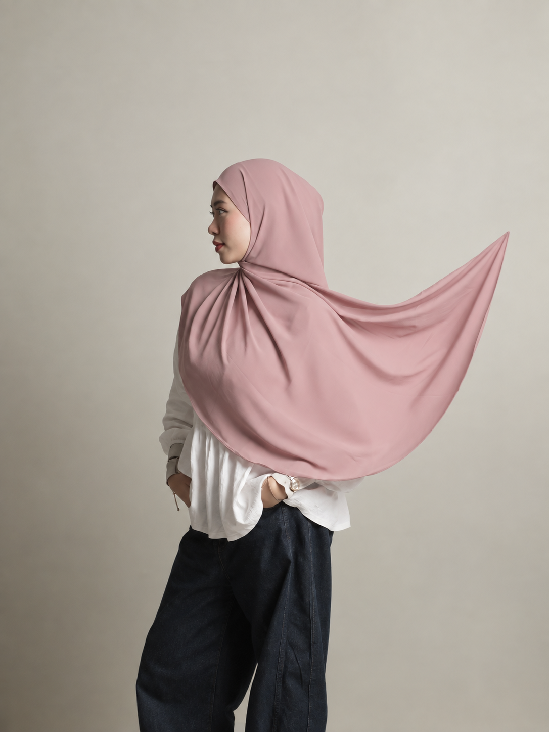 Signature Curved Pearl Chiffon Shawl (launching 01/10 hehe)